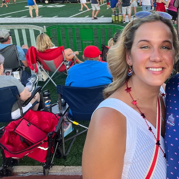 Meet your Posher, Jenna - Picture 1 of 1